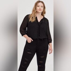 🖤 Torrid Black Iridescent Clip Dot Top size 6